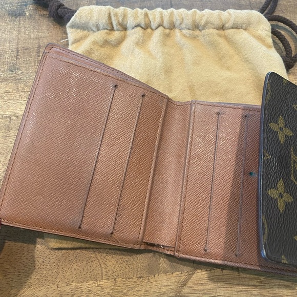 Louis Vuitton Elise Monogram Wallet - Picture 7 of 13
